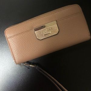 GUESS wallet
